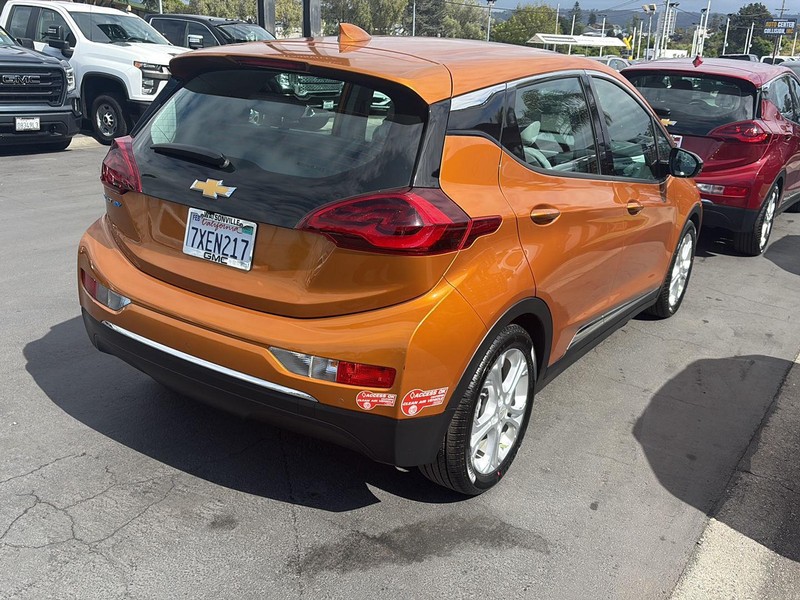 Chevrolet Bolt EV Vehicle Full-screen Gallery Image 05