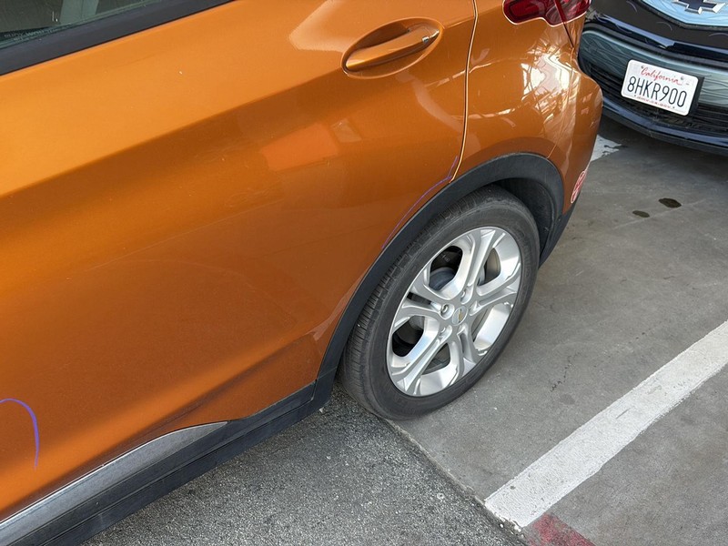 Chevrolet Bolt EV Vehicle Full-screen Gallery Image 09