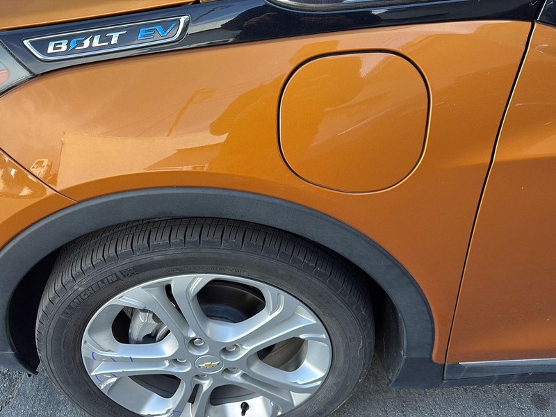 Chevrolet Bolt EV Vehicle Full-screen Gallery Image 11