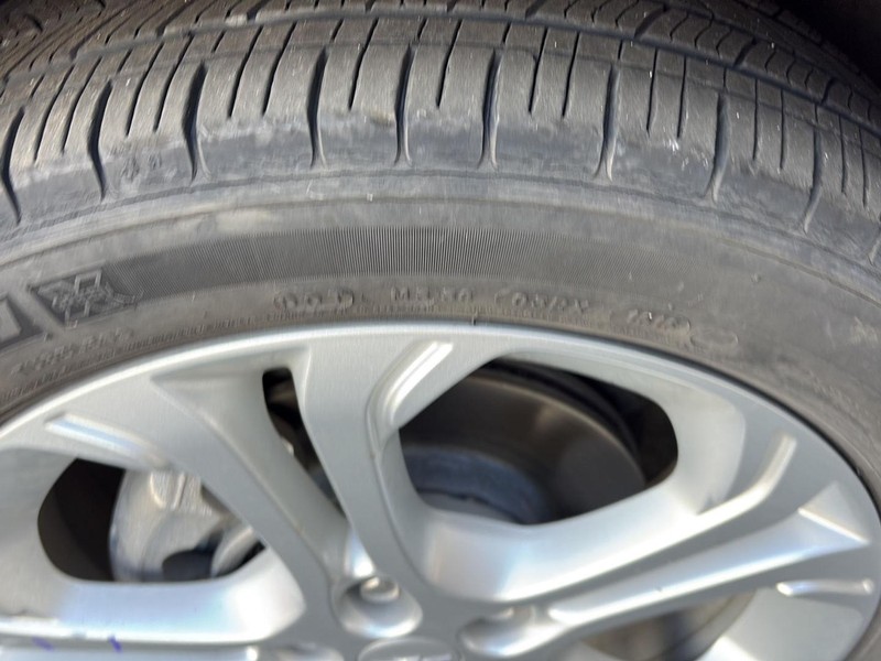 Chevrolet Bolt EV Vehicle Full-screen Gallery Image 12