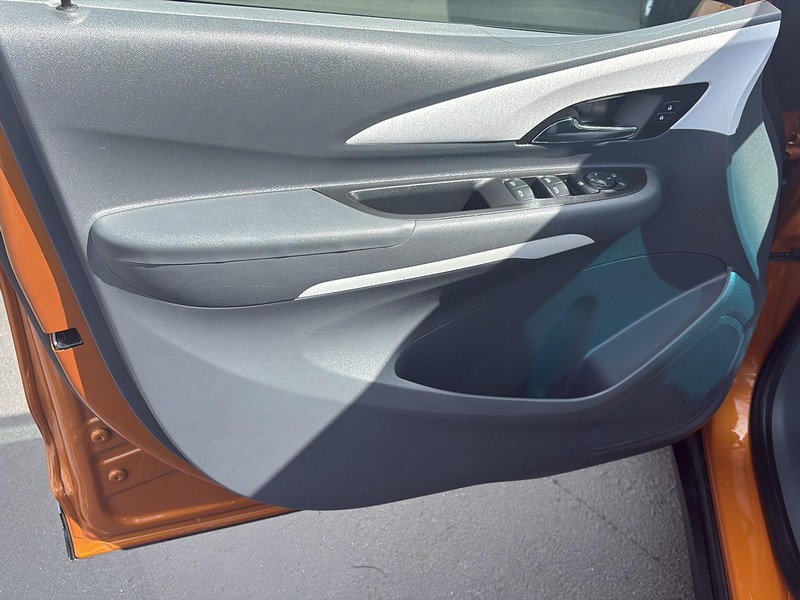 Chevrolet Bolt EV Vehicle Full-screen Gallery Image 24