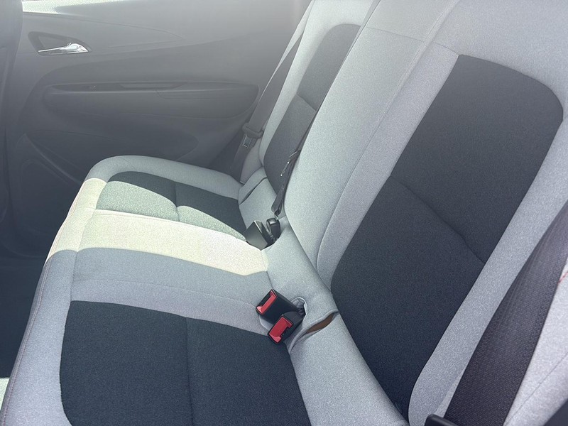 Chevrolet Bolt EV Vehicle Full-screen Gallery Image 30