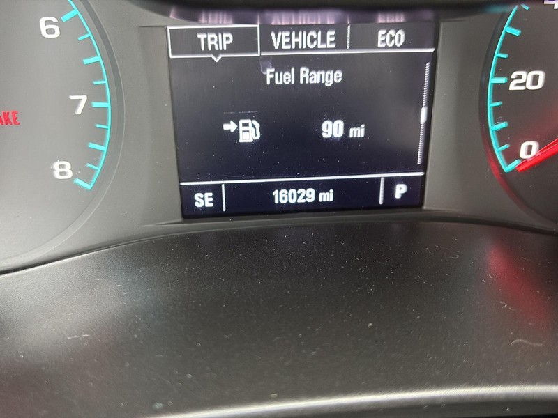 GMC Canyon Vehicle Full-screen Gallery Image 18