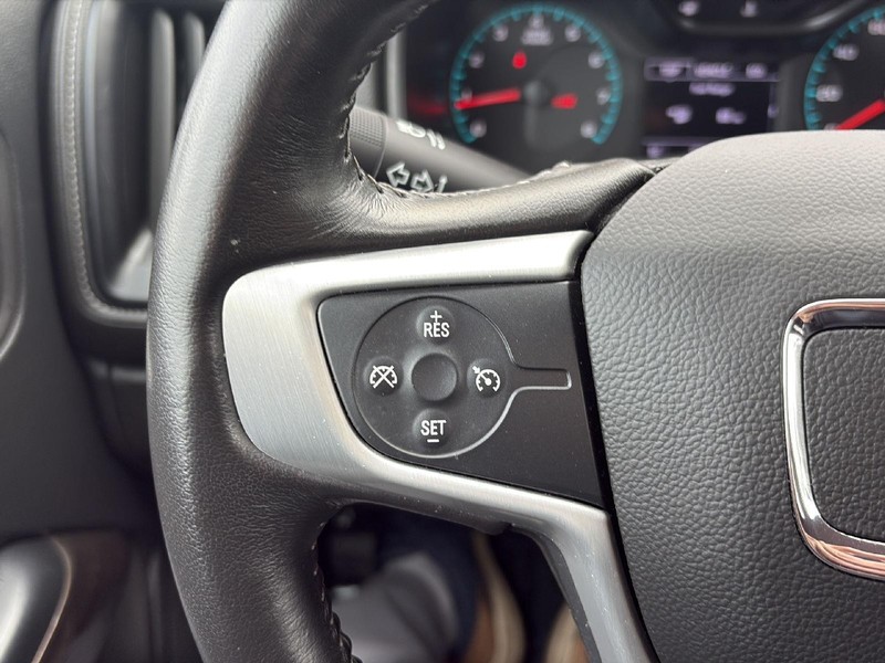 GMC Canyon Vehicle Full-screen Gallery Image 19