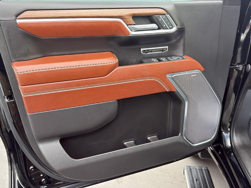 GMC Sierra 1500 Vehicle Full-screen Gallery Image 15