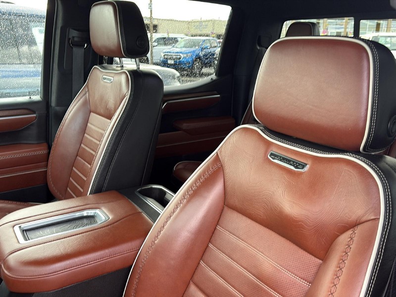 GMC Sierra 1500 Vehicle Full-screen Gallery Image 20