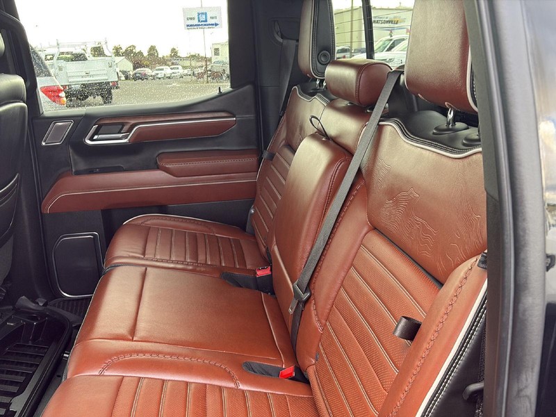 GMC Sierra 1500 Vehicle Full-screen Gallery Image 23