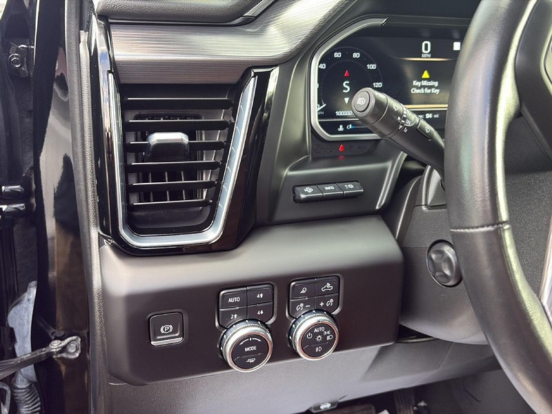 GMC Sierra 1500 Vehicle Full-screen Gallery Image 25