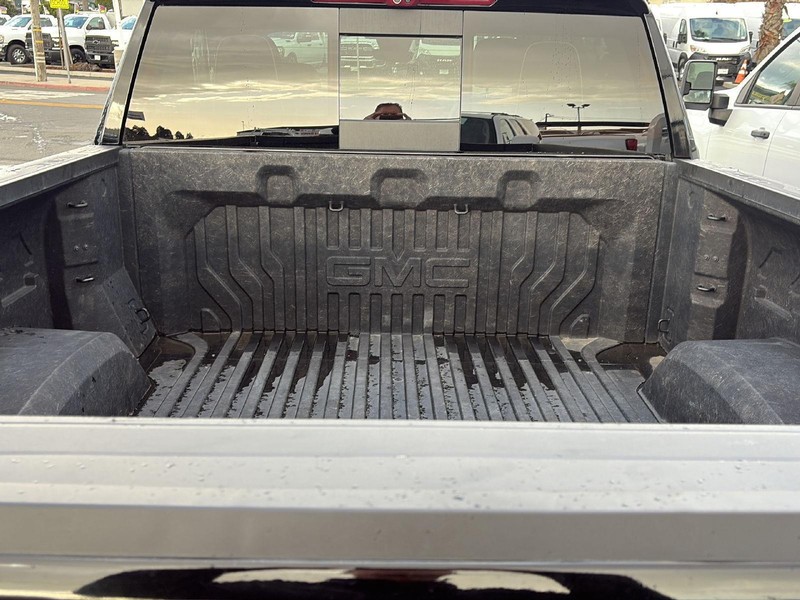 GMC Sierra 1500 Vehicle Full-screen Gallery Image 39