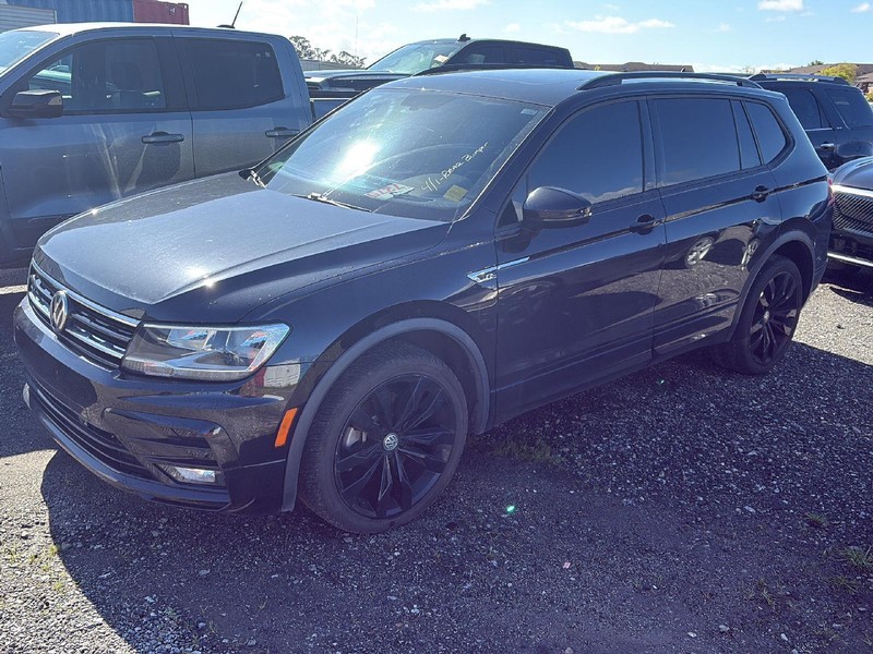 Volkswagen Tiguan Vehicle Full-screen Gallery Image 05