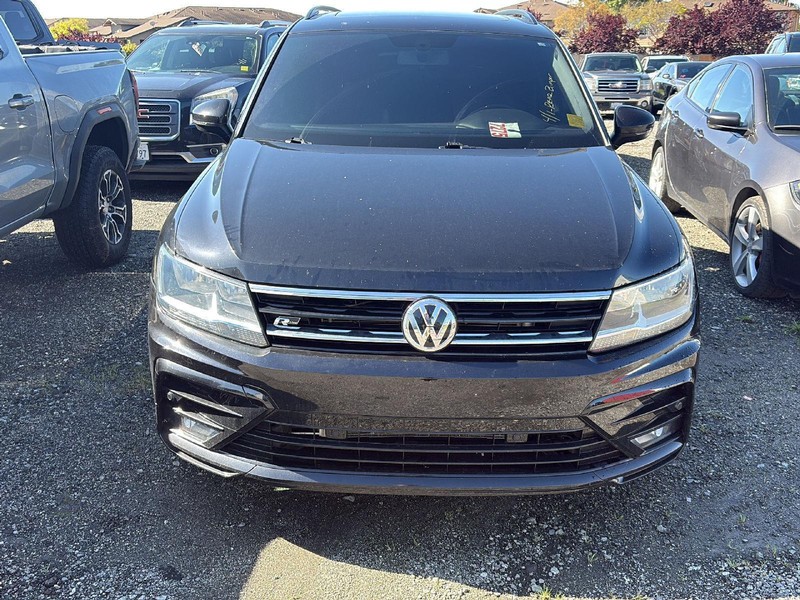Volkswagen Tiguan Vehicle Full-screen Gallery Image 06