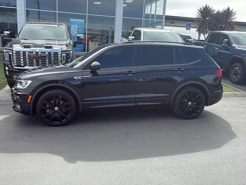 Volkswagen Tiguan Vehicle Full-screen Gallery Image 09