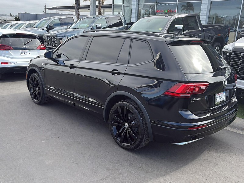 Volkswagen Tiguan Vehicle Full-screen Gallery Image 10