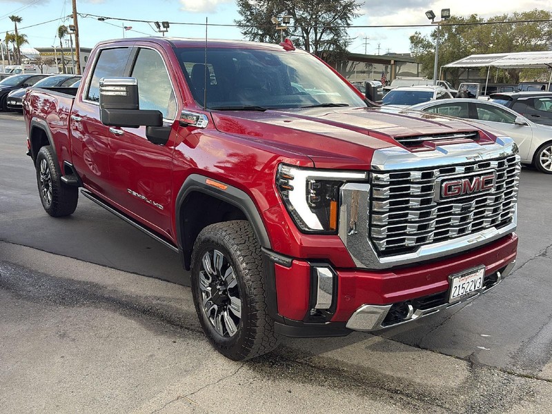 GMC Sierra 2500HD Vehicle Full-screen Gallery Image 04