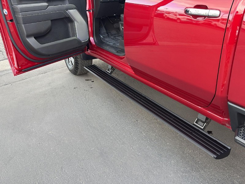 GMC Sierra 2500HD Vehicle Full-screen Gallery Image 12