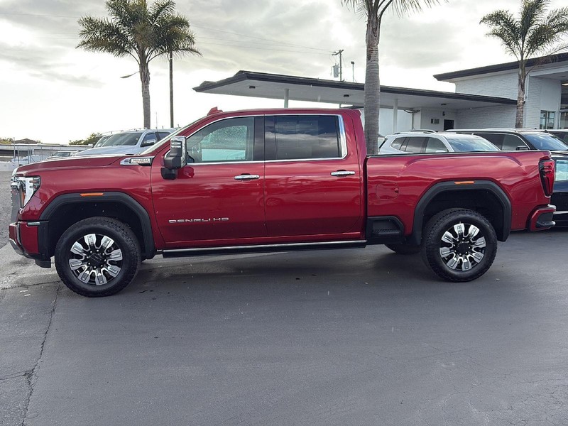 GMC Sierra 2500HD Vehicle Full-screen Gallery Image 13