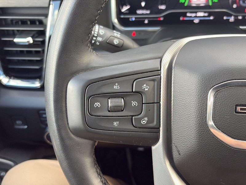 GMC Sierra 2500HD Vehicle Full-screen Gallery Image 25