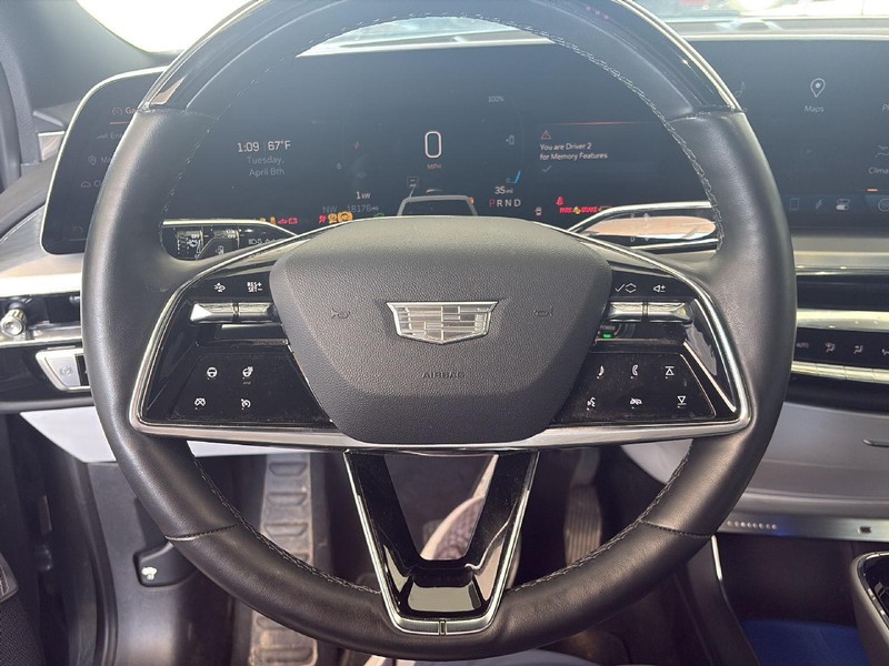 Cadillac LYRIQ Vehicle Full-screen Gallery Image 09