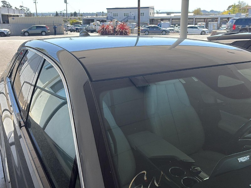 Cadillac LYRIQ Vehicle Full-screen Gallery Image 22