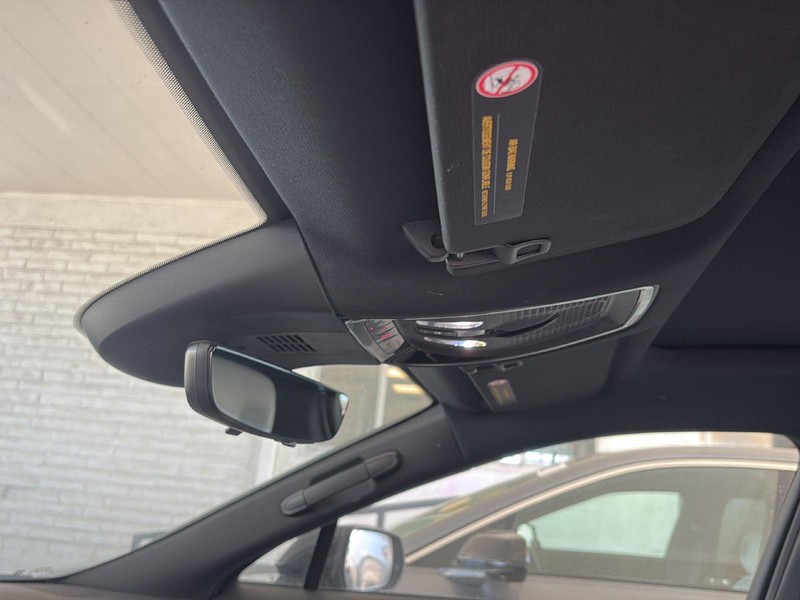 Cadillac LYRIQ Vehicle Full-screen Gallery Image 16
