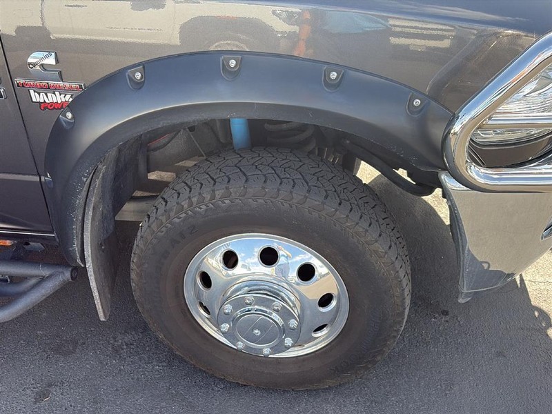 Ram 3500 Vehicle Full-screen Gallery Image 03