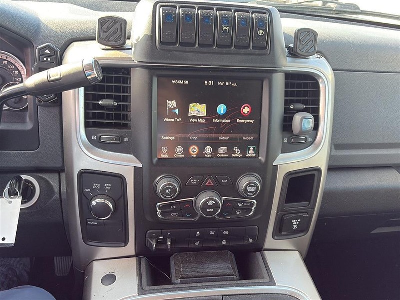 Ram 3500 Vehicle Full-screen Gallery Image 20