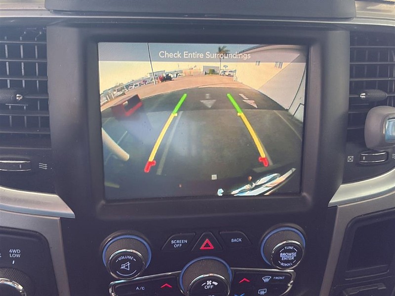 Ram 3500 Vehicle Full-screen Gallery Image 25