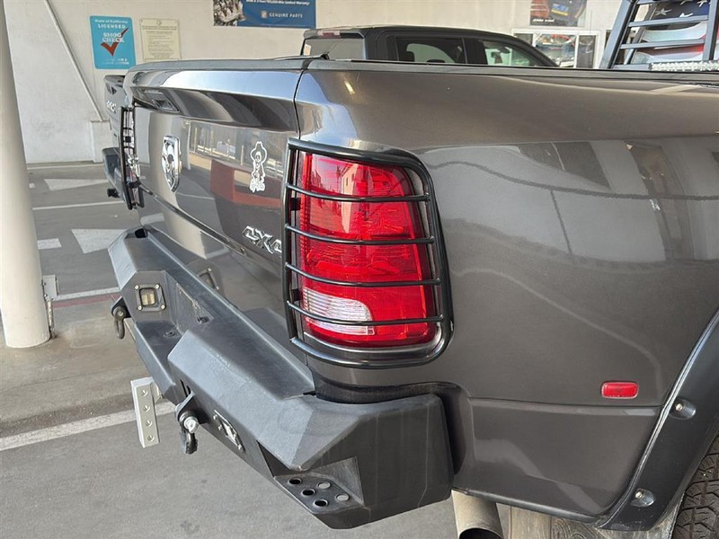 Ram 3500 Vehicle Full-screen Gallery Image 28