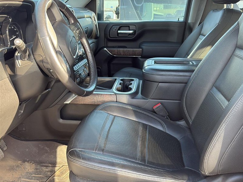GMC Sierra 2500HD Vehicle Full-screen Gallery Image 04