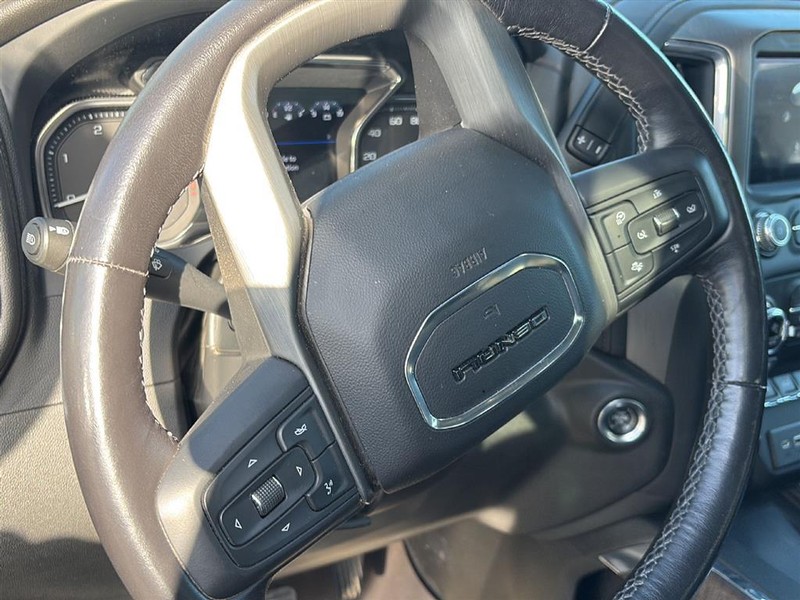 GMC Sierra 2500HD Vehicle Full-screen Gallery Image 06