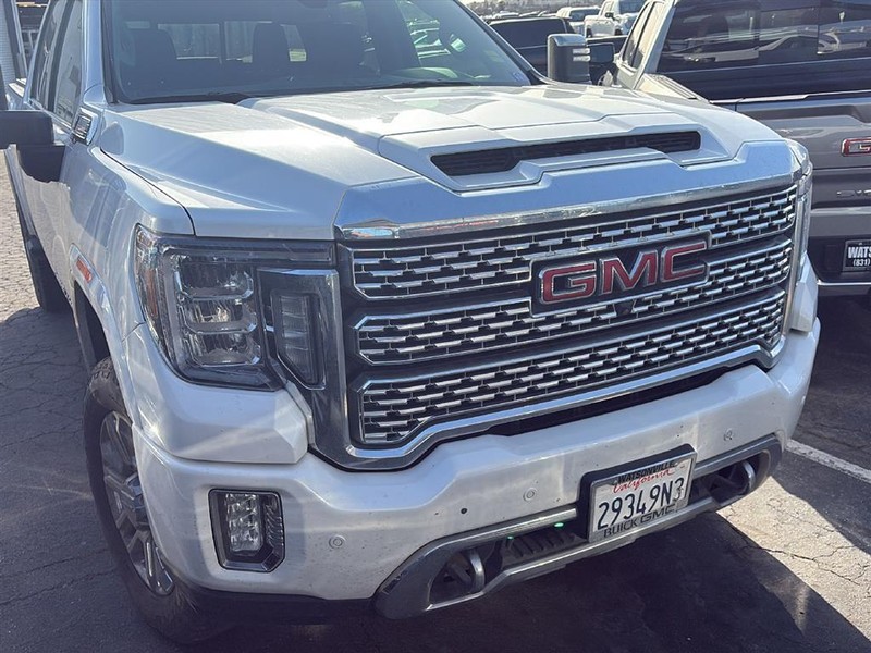 GMC Sierra 2500HD Vehicle Full-screen Gallery Image 12