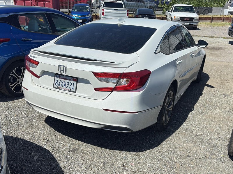 Honda Accord Sedan Vehicle Full-screen Gallery Image 05