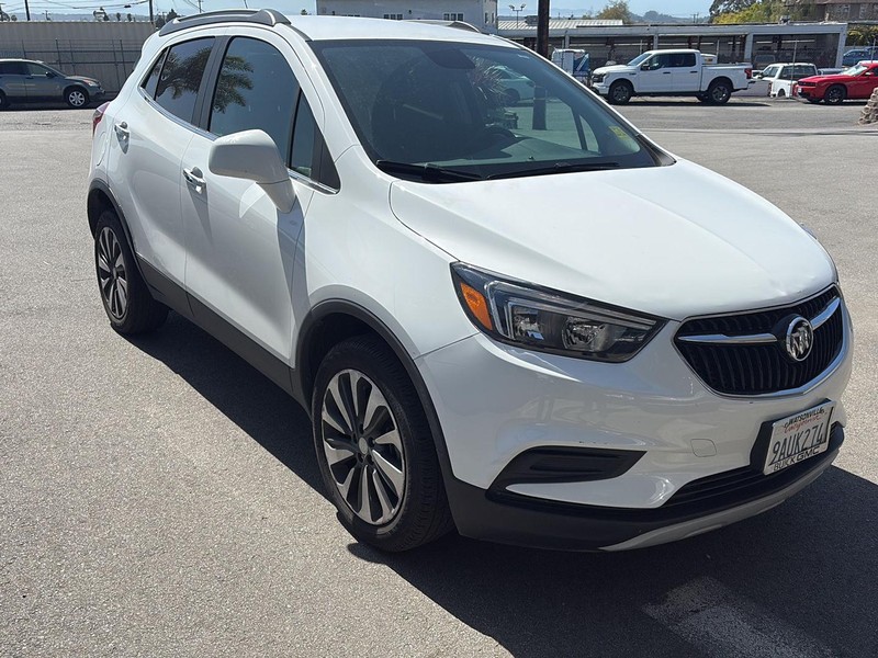 Buick Encore Vehicle Full-screen Gallery Image 09