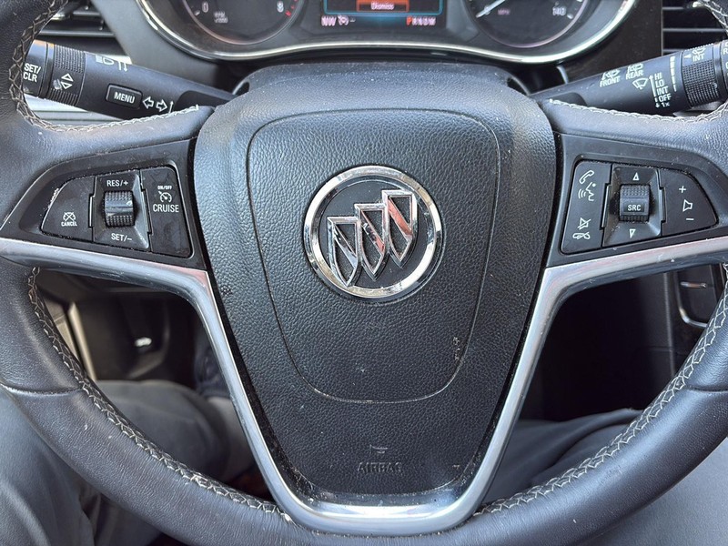 Buick Encore Vehicle Full-screen Gallery Image 15