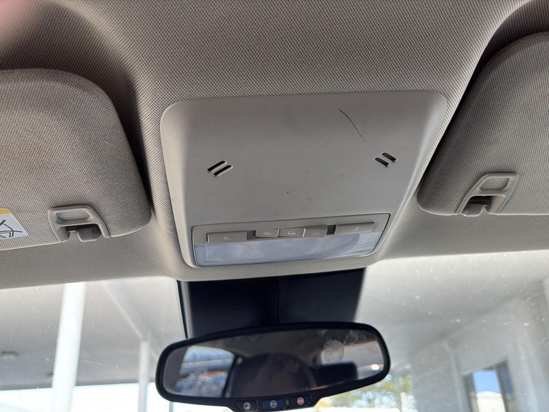 Buick Encore Vehicle Full-screen Gallery Image 20