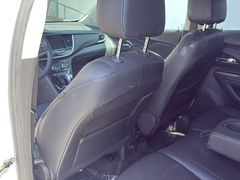 Buick Encore Vehicle Full-screen Gallery Image 22
