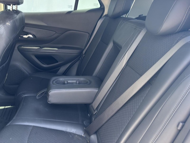 Buick Encore Vehicle Full-screen Gallery Image 23