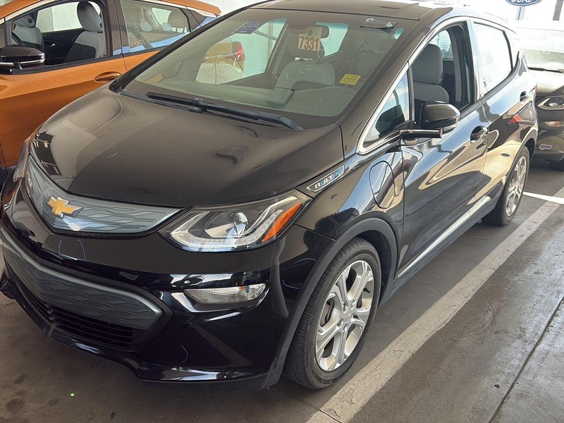 Chevrolet Bolt EV Vehicle Full-screen Gallery Image 02
