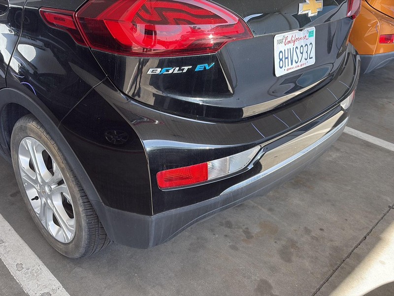 Chevrolet Bolt EV Vehicle Full-screen Gallery Image 03