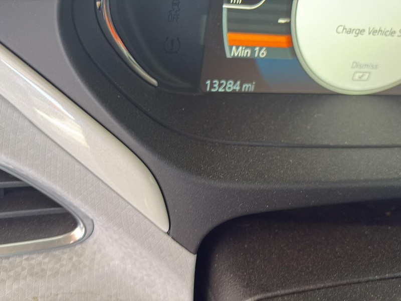 Chevrolet Bolt EV Vehicle Full-screen Gallery Image 07