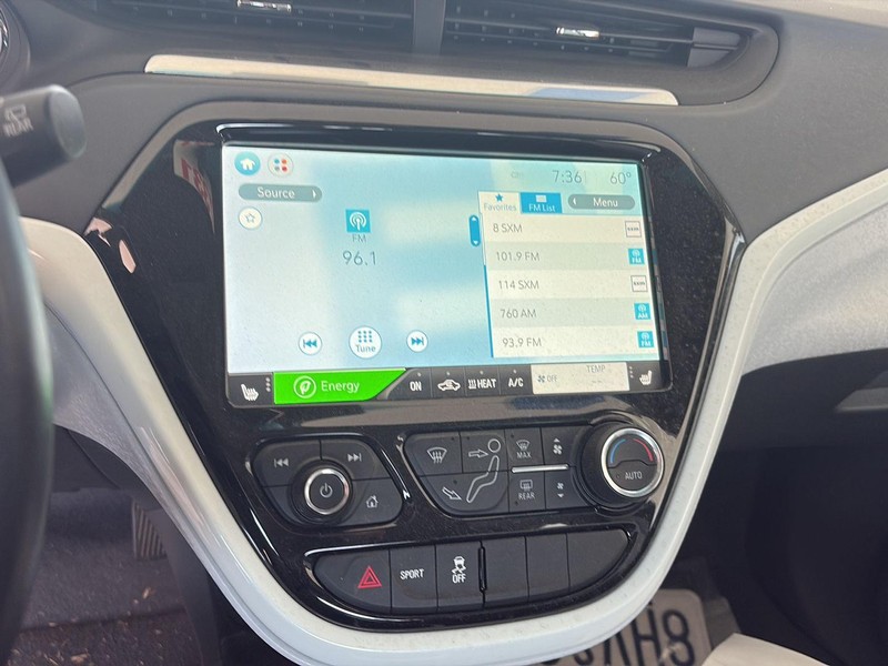 Chevrolet Bolt EV Vehicle Full-screen Gallery Image 08