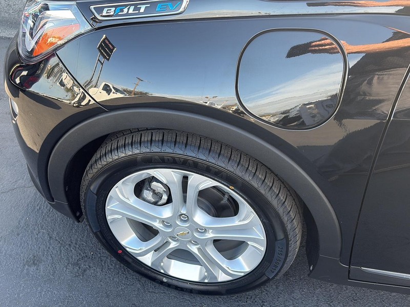 Chevrolet Bolt EV Vehicle Full-screen Gallery Image 12