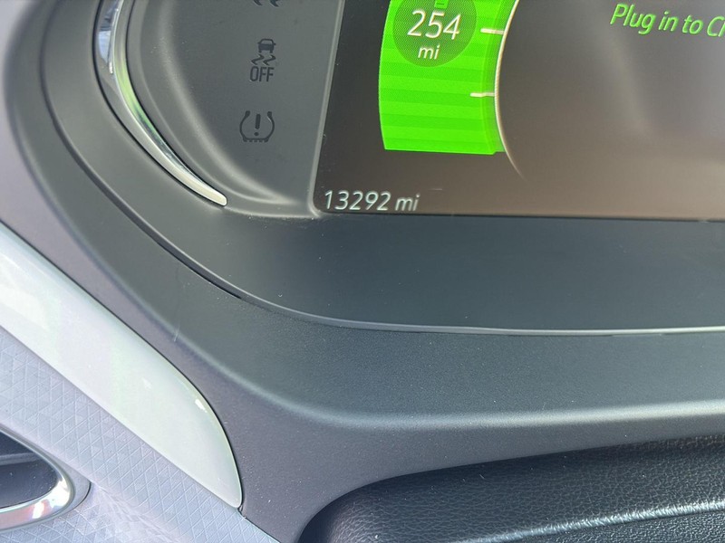 Chevrolet Bolt EV Vehicle Full-screen Gallery Image 18