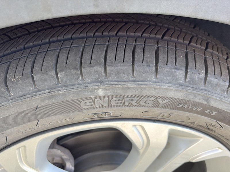 Chevrolet Bolt EV Vehicle Full-screen Gallery Image 06