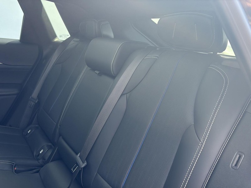 Cadillac LYRIQ Vehicle Full-screen Gallery Image 24