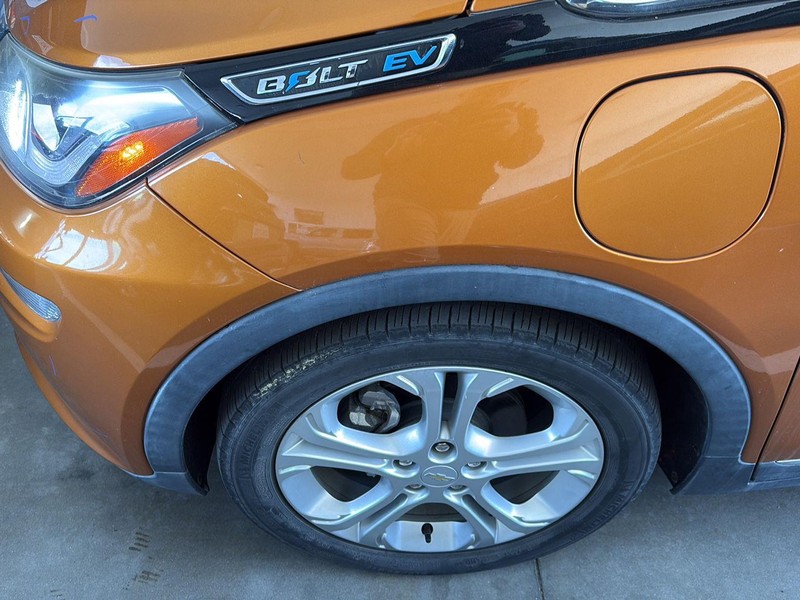 Chevrolet Bolt EV Vehicle Full-screen Gallery Image 04