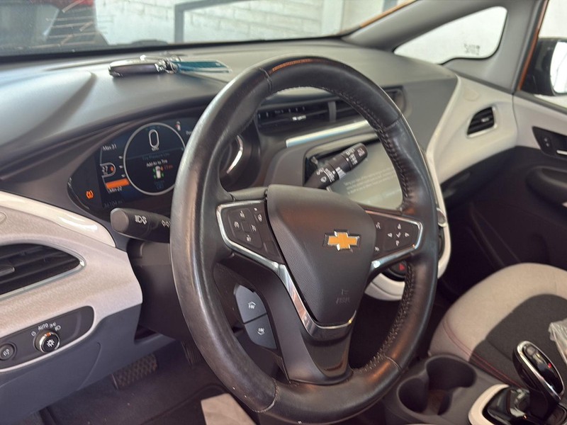 Chevrolet Bolt EV Vehicle Full-screen Gallery Image 07