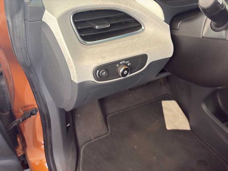 Chevrolet Bolt EV Vehicle Full-screen Gallery Image 09