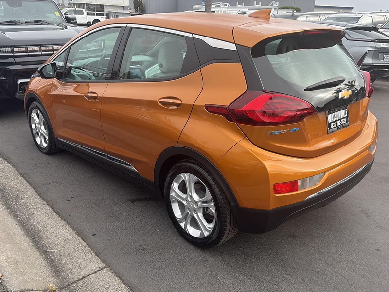 Chevrolet Bolt EV Vehicle Full-screen Gallery Image 13
