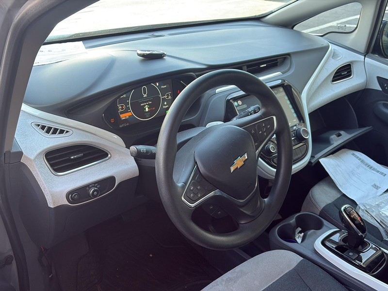 Chevrolet Bolt EV Vehicle Full-screen Gallery Image 05